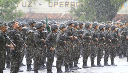 As vagas s&atilde;o tanto para homens quanto para mulheres 