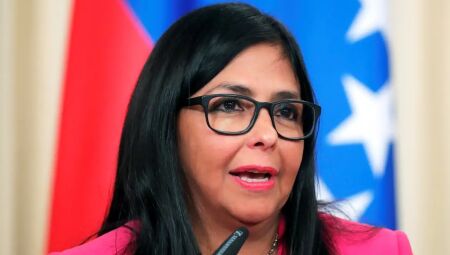 Delcy assume interinamente a presid&ecirc;ncia da Venezuela