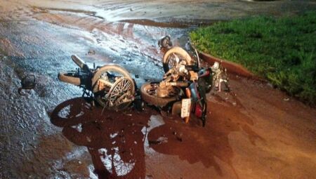 Motocicletas ficaram danificadas