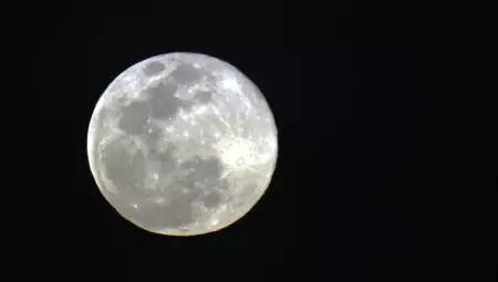 Primeira Superlua do ano poder&aacute; ser vista neste s&aacute;bado 