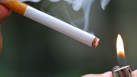 Rapaz nega cigarro a desconhecido e acaba espancado no centro de Campo Grande