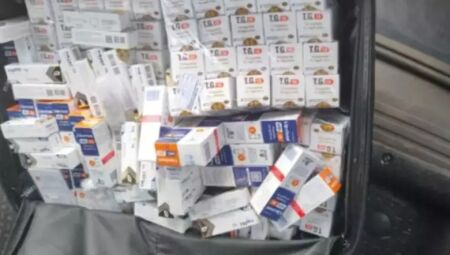 Pol&iacute;cia prende mulher com 130 caixas de 'monjauro' em Maracaju