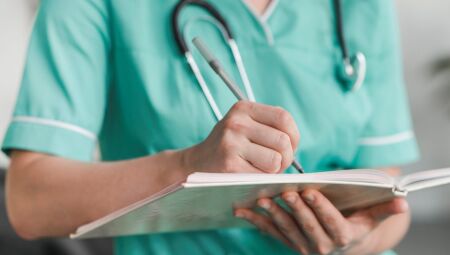 Resolu&ccedil;&atilde;o do Cofen estabelece regras para prescri&ccedil;&atilde;o por enfermeiros
