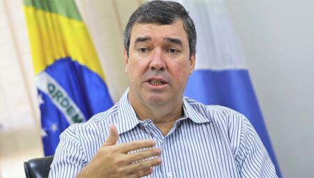 Governador Eduardo Riedel 