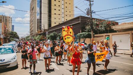 Bloco das Depravadas abrem a folia em Campo Grande