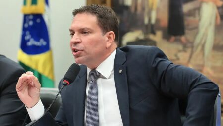 N&atilde;o h&aacute; prazo para an&aacute;lise da extradi&ccedil;&atilde;o.