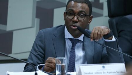Ailton de Aquino Santos, diretor de Fiscaliza&ccedil;&atilde;o do Banco Central