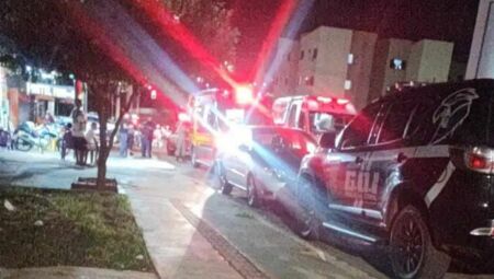 Autoridades estiveram presentes no local