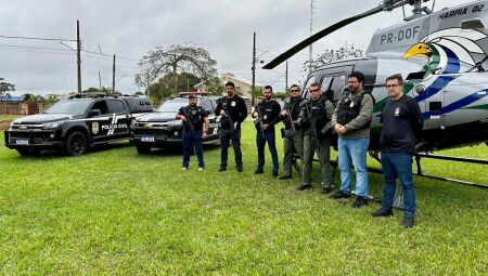 Parte da equipe policial da opera&ccedil;&atilde;o - 