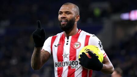 O atacante, de 24 anos, surgiu na base do Futebol Clube Ver&ecirc;, do Paran&aacute;,&nbsp;mas terminou sua forma&ccedil;&atilde;o no Cruzeiro.