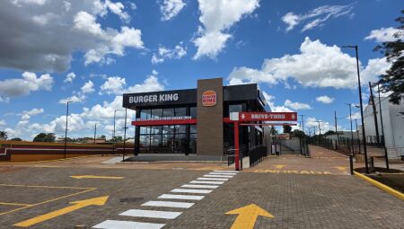 Rede de fast food abre nova unidade neste s&aacute;bado na Avenida Gunter Hans