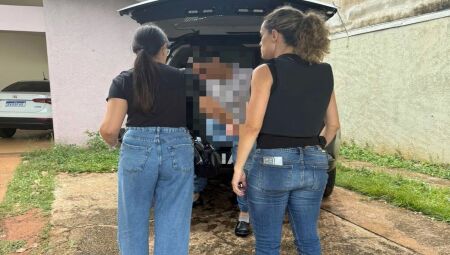 O autor foi autuado em flagrante, e a Pol&iacute;cia Civil representou pela convers&atilde;o da pris&atilde;o em preventiva