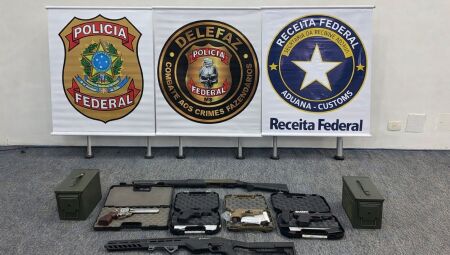 Armas apreendidas durante a opera&ccedil;&atilde;o