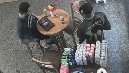 Acusado de matar amigo em churrascaria &eacute; preso ap&oacute;s se entregar em Cassil&acirc;ndia