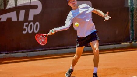 Jo&atilde;o Fonseca retorna &agrave;s quadras