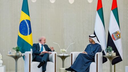 Lula desembarcou na &Aacute;sia no &uacute;ltimo dia 18&nbsp;e&nbsp;cumpriu agendas na &Iacute;ndia&nbsp;e na&nbsp;Coreia do Sul. Ainda nesta ter&ccedil;a-feira, a comitiva presidencial embarca de volta para Bras&iacute;lia.