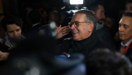 Socialista foi eleito com ampla vantagem na vota&ccedil;&atilde;o