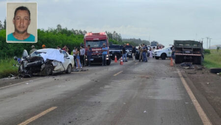 Colis&atilde;o envolveu uma Fiat Strada e um caminh&atilde;o