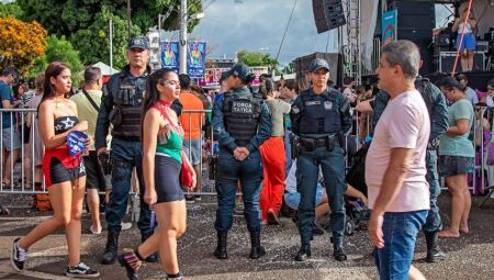 Carnaval acontece em v&aacute;rias cidades do Estado