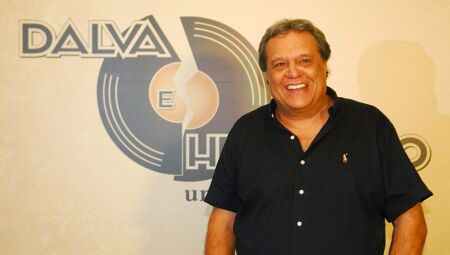  Dennis construiu uma carreira marcada por sucessos tanto diante das c&acirc;meras quanto nos bastidores