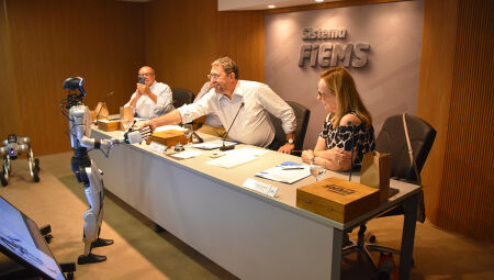 Durante a demonstra&ccedil;&atilde;o, os diretores puderam ver como os equipamentos ser&atilde;o usados