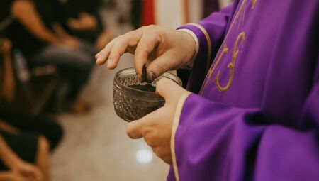 Imposi&ccedil;&atilde;o das Cinzas