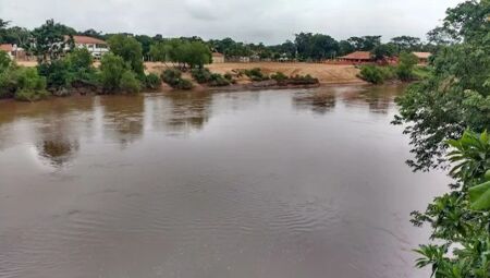 Rio Aquidauana est&aacute; pr&oacute;ximo do limite da caixa
