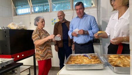 Riedel acompanha volta &agrave;s aulas e refor&ccedil;a seguran&ccedil;a e investimentos na Educa&ccedil;&atilde;o