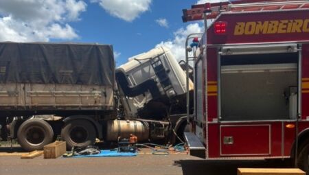 O acidente aconteceu na manh&atilde; de hoje