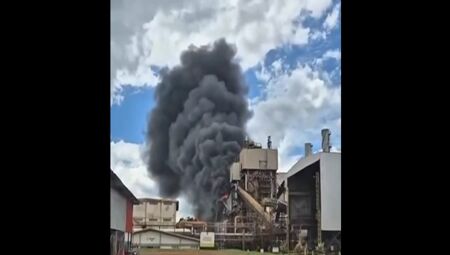 V&Iacute;DEO: Inc&ecirc;ndio atinge usina de Nova Alvorada do Sul
