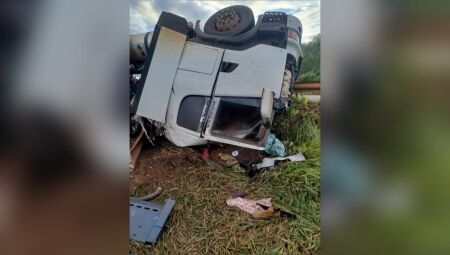 O acidente aconteceu na madrugada de hoje