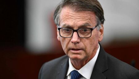 O pedido mais recente de domiciliar para Jair Bolsonaro foi apresentado pela defesa em 11 de fevereiro