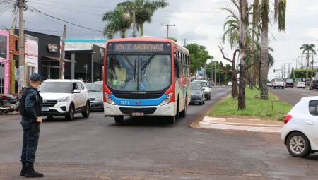 &Ocirc;nibus em Campo Grande - Foto: Vin&iacute;cius Santos