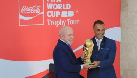 O evento contou com a participa&ccedil;&atilde;o do ex-jogador Cafu, campe&atilde;o da Copa do Mundo 2002