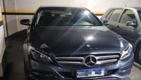 Mercedes apreendida durante a opera&ccedil;&atilde;o