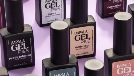 Linha de esmaltes retiradas de circula&ccedil;&atilde;o