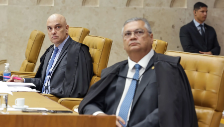 Ministros Fl&aacute;vio Dino e Alexandre de Moraes, em sess&atilde;o no STF / Foto: Rosinei Coutinho