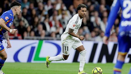 Rodrygo sofreu grave les&atilde;o enquanto atuava pelo Real Madrid