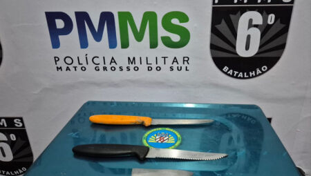 Jovem &eacute; preso ap&oacute;s esfaquear homem e agredir m&atilde;e e esposa em Corumb&aacute;