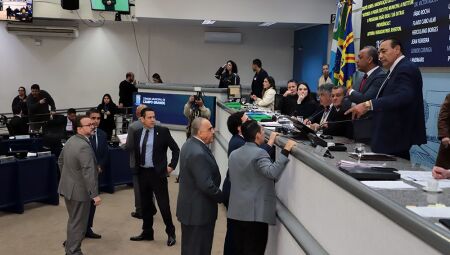  sess&atilde;o pode ser acompanhada presencialmente ou pelas transmiss&otilde;es