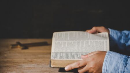 Conceito de f&eacute; - Foto: Ilustrativa / Jcomp / Freepik