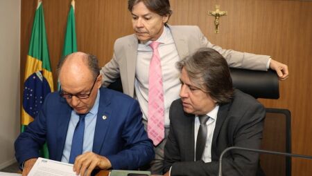 Parte dos deputados que integram a Comiss&atilde;o de Constitui&ccedil;&atilde;o, Justi&ccedil;a e Reda&ccedil;&atilde;o 