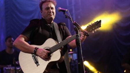 Cantor Paran&aacute; - Foto: Reprodu&ccedil;&atilde;o / Redes Sociais