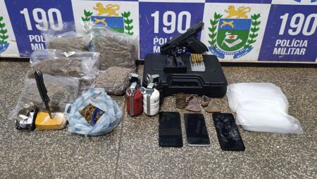 Itens apreendidos pela Pol&iacute;cia Militar