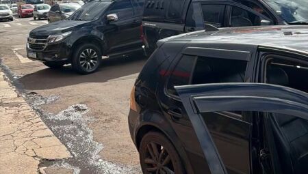 Horas ap&oacute;s sair da pris&atilde;o, homem &eacute; preso ao andar armado em Campo Grande