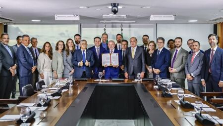 Presidente&nbsp;Lula&nbsp;sancionou a Lei Antifac&ccedil;&atilde;o