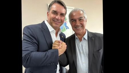 Fl&aacute;vio Bolsonaro e Reinaldo Azambuja