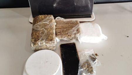 Pol&iacute;cia flagra delivery do tr&aacute;fico e prende jovem com drogas em Campo Grande