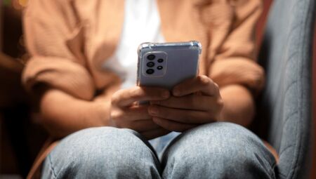 Grupo extorquia a v&iacute;tima atrav&eacute;s do celular
