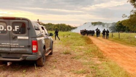 Pol&iacute;cia contou com grande aparato para a&ccedil;&atilde;o